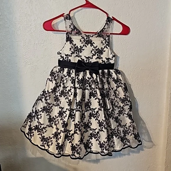 open lace back dress American Princess Child Size 7 YEARS Girls Dresses & Overalls Dress   shopchloescloset